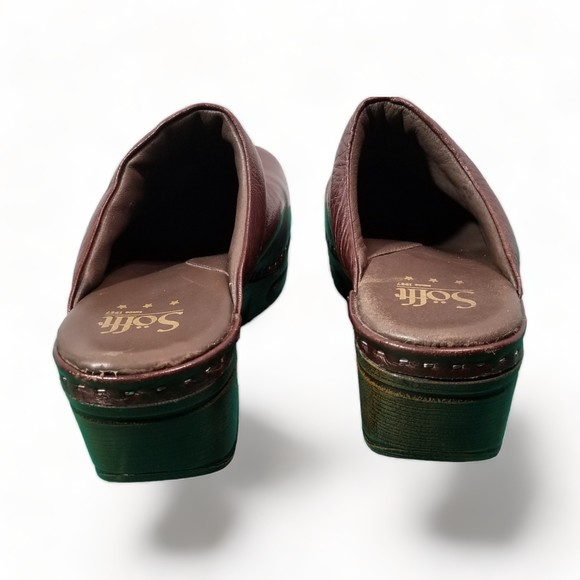 Sofft Brand Brown Leather Clogs Brass Studs Slip Resistant Soles Women's Size 9 - Picture 8 of 15